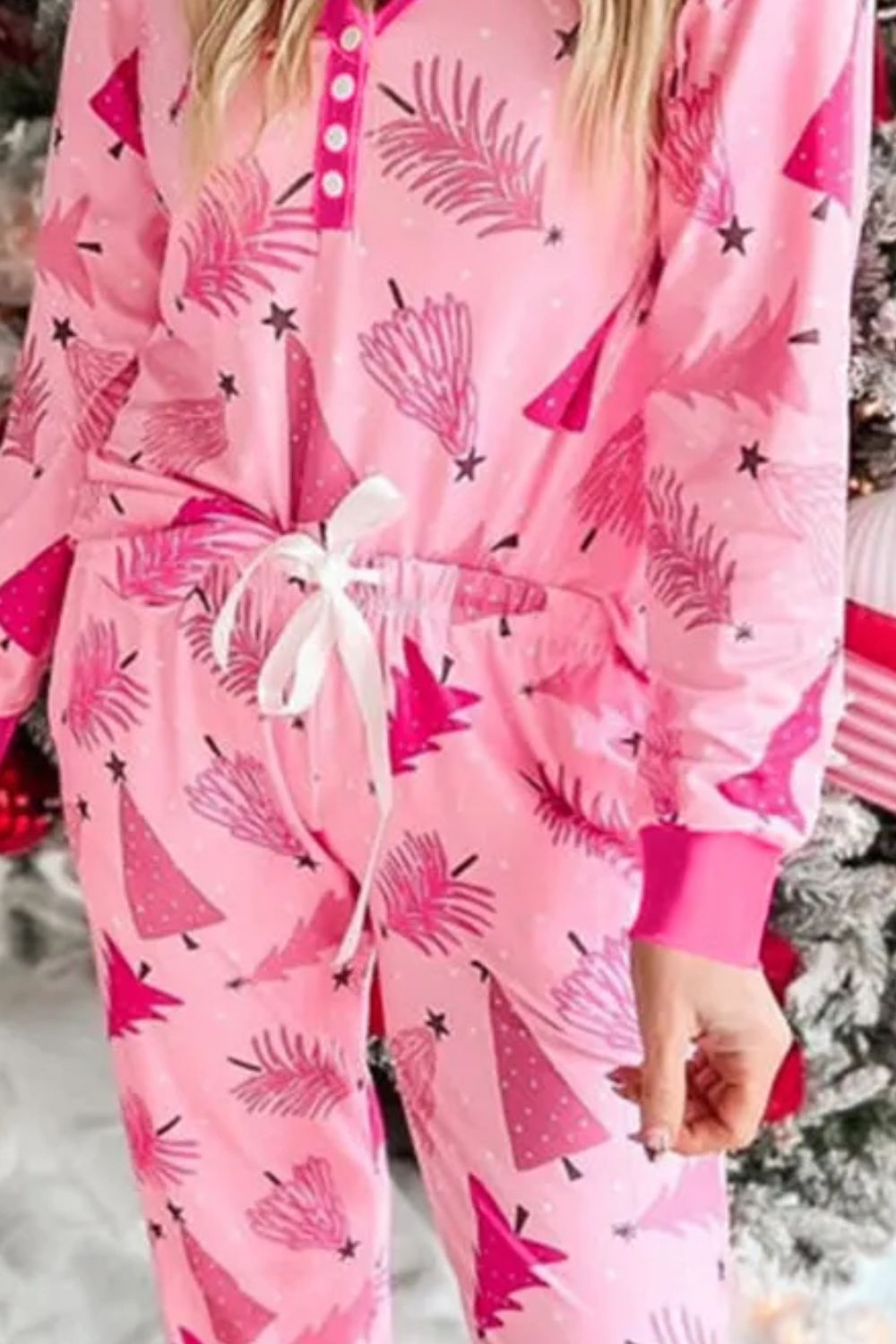 Conjunto de pantalón y top de manga larga con cuello en V estampado