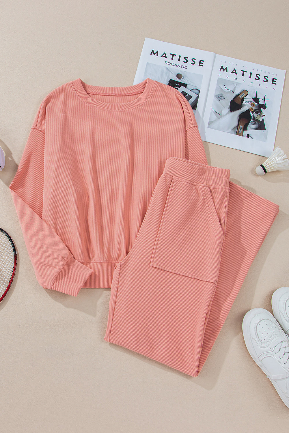 Conjunto de pantalón y top de manga larga con cuello redondo